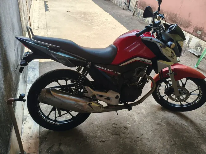 Titan 160