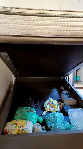 Imperdível! Colchão Casal com Base Baú em Ótimo Estado