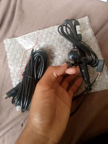 "Câmera de Ré Automotiva com Conector 4 Pinos + Cabo de Extensão"