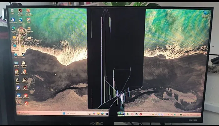 Monitor com defeito