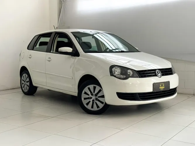 Volkswagen Polo 1.6 Mi/s.ouro 1.6 MI Tot.flex 8V 5P 2014