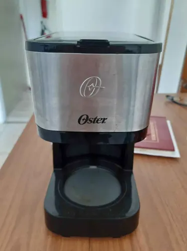 VENDO CAFETEIRA OSTER SEM A JARRA