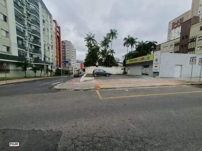 Sala comercial com 194m² para locação no Centro de Criciúma