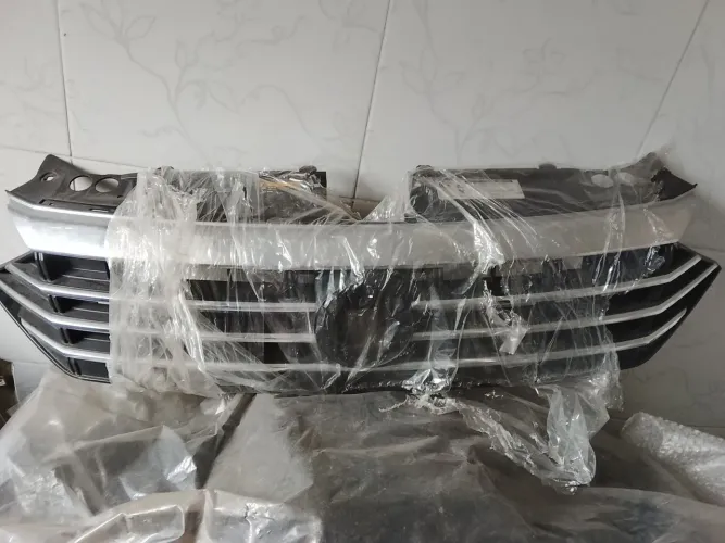 Grade de Jetta 2019