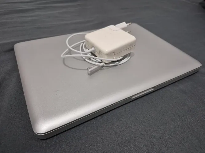 Macbook PRO (MID.2012)