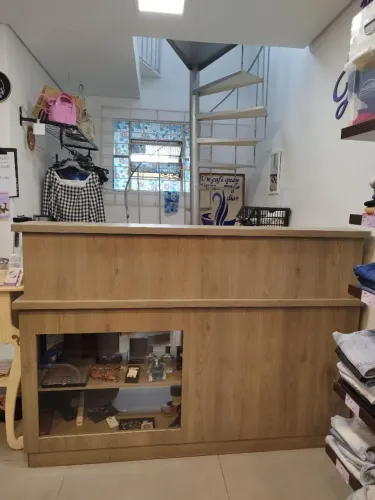 Balcão para recepção ou caixa 