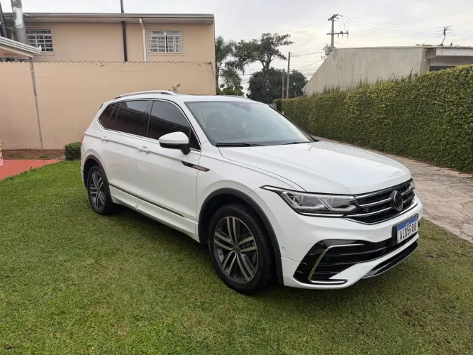 Volkswagen Tiguan Allspac R-line 300 TSI 2.0 2025