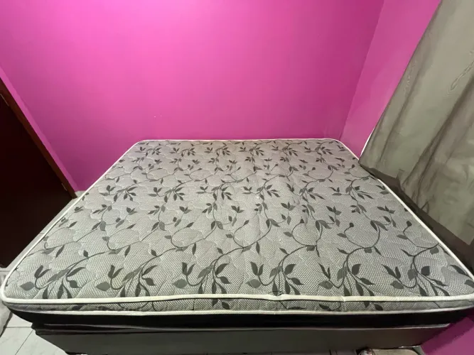 Vendo colchão de casal 
