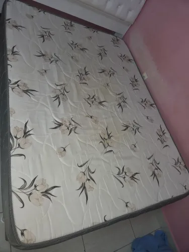 Colchão Casal Seminovo Espuma D33
