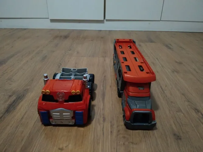 Carrinho Transformes Optmus Prime + Caminhão carrinhos hotwheels