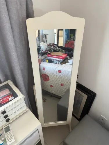 Vendo espelho porta joias