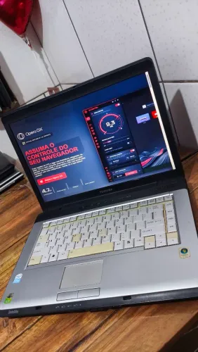 Notebook Toshiba , AMD Dual Core 2.00Ghz,  2gb Ram, 150gb HD Bateria boa