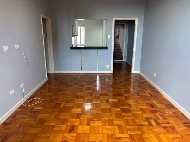 Imóvel para aluguel possui 70 metros quadrados com 2 quartos em Centro - Londrina - PR