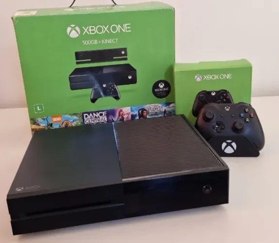 Xbox One + Controle Original (Faço olx pay)]