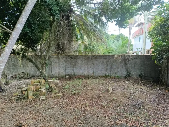 Terreno Plano e Murado a 800m do Centro em Arraial D'Ajuda - Porto Seguro - BA