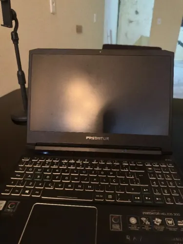 Vendo Notebook Helios Predator 300 N20C3 (Precisa de reparo)