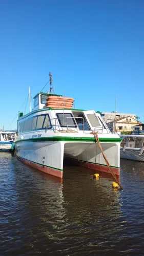 Catamarã passageiros e apoio portuário