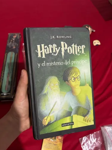 Livro Enigma do Príncipe em espanhol