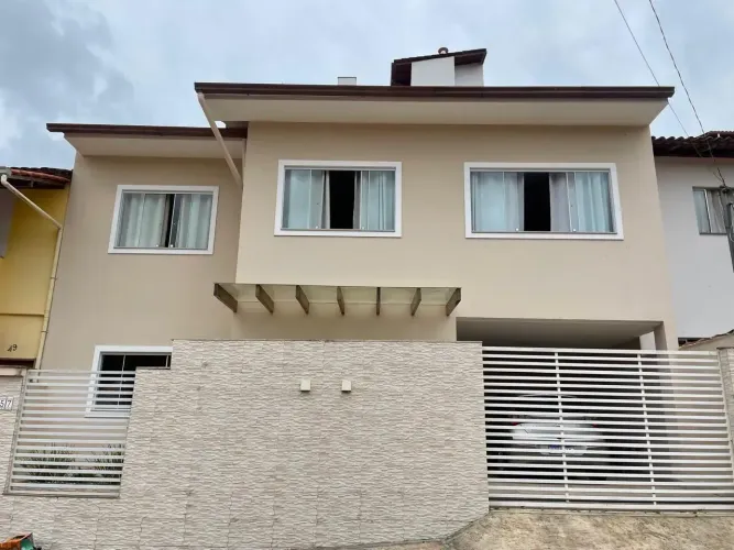 Casa á venda em Santa Teresa possui 136 m2 com 3 quartos em São Lourenço - Santa Teresa