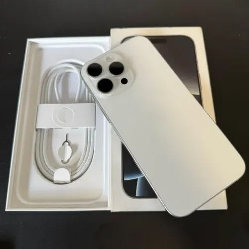 IPhone 16 Pro Max 256GB Branco Impecável! Aceito cartão! Entrego + Brindes! Oportunidade!