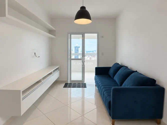Apartamento mobiliado à venda no Tupi, Praia Grande, com piscina e churrasqueira