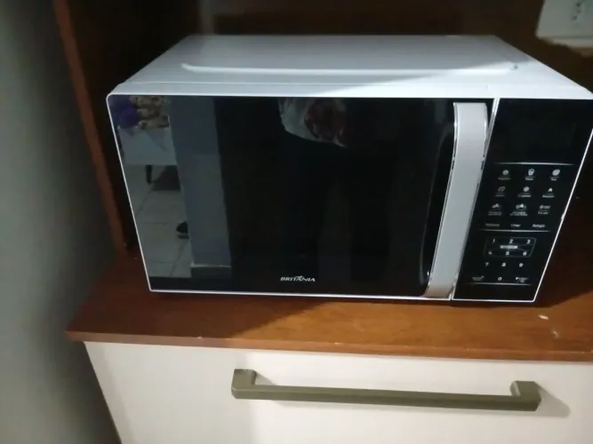 Micro-ondas Britânia