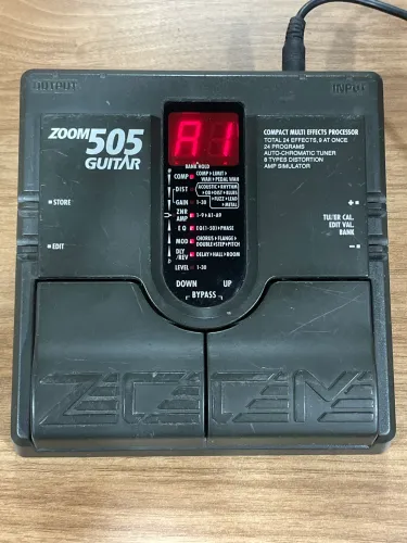 Pedaleira Zoom 505 Guitar - Made In Japan