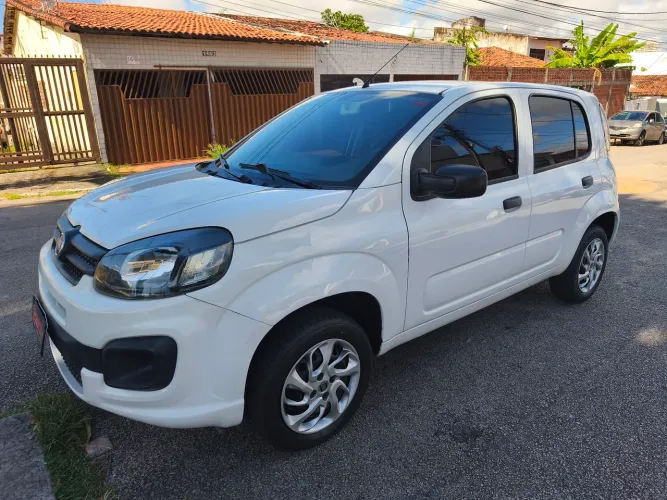 Fiat Uno Attractive 1.0 EVO Fire Flex 8V 5P 2021