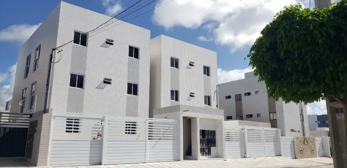 Apartamento com 2 dormitórios à venda por R$ 179.000 - Paratibe - João Pessoa/PB