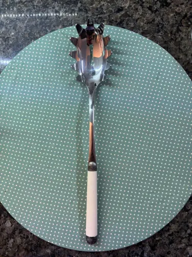 Colher para massa ou salada da marca Bugatti