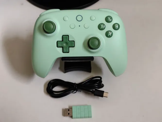 Controle sem fio 8BitDo Ultimate 2C Bluetooth c/ Dongle e Cabo USB