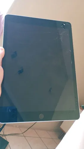 Título: iPad 9ª Geração 64GB + Kit Completo (Teclado, Caneta, Capa, Fonte e Caixa)