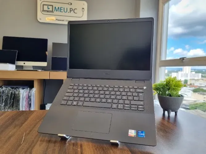 Notebook Dell Vostro 3400 - Core i7 | 11ª geração | 256GB SSD | 8GB DDR4 | 14"