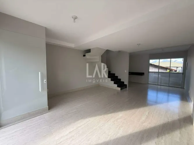 Casa Geminada à venda, 3 quartos, 1 suíte, 2 vagas, Planalto - Belo Horizonte/MG