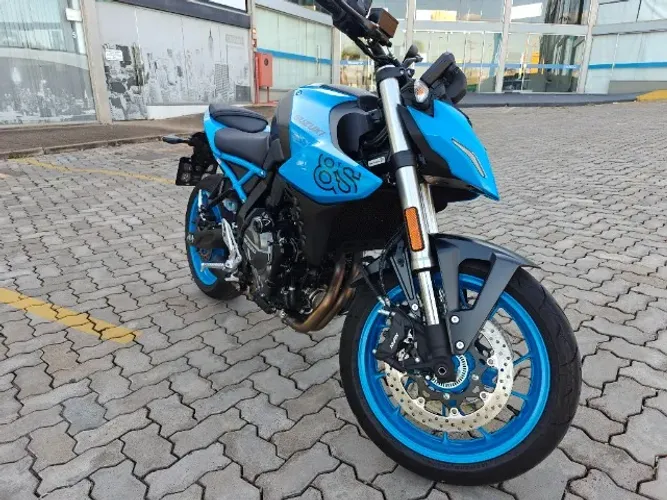 Suzuki Gsx8s 2025/25 1100km