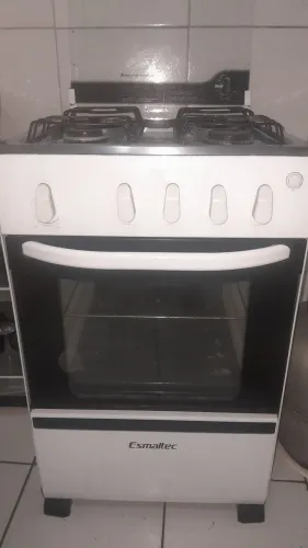 Vendo fogao 4 bocas usado