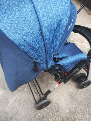 Carrinho de Bebê Cosco Reverse em perfeito estado