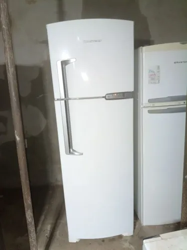 Vendo geladeira Brastemp froz fry 400 litros bem zelada intacta funcionando bem