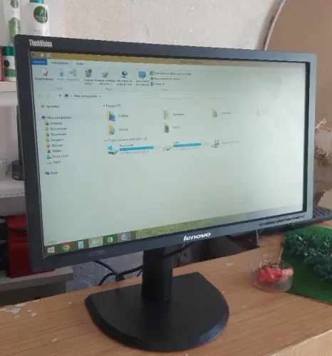Monitor Lenovo 22 