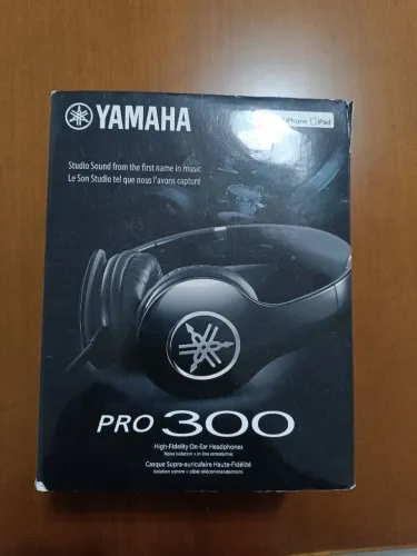 Fone de ouvido Yamaha HOH 300 pro