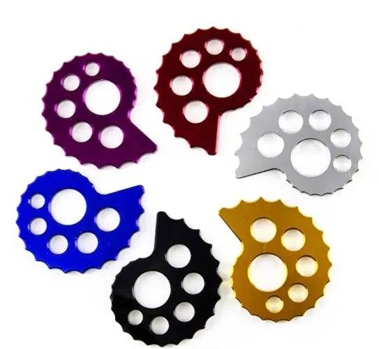 Kit 2 Pares De Ajustador De Corrente Cnc Para Motocicletas ( NA COR ALUMÍNIO