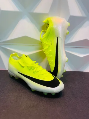 CHUTEIRA NIKE MERCURIAL VAPOR 17