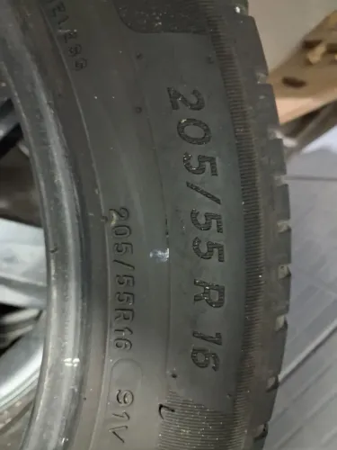 Pneus Michelin Aro 16