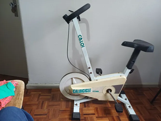 Bicicleta ergometrica caloi