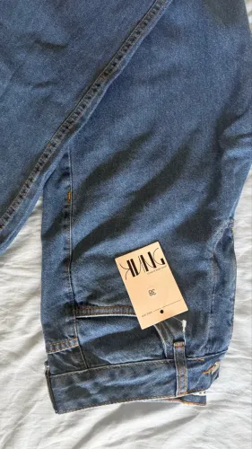 Calça jeans NOVO boca de sino TAM 38