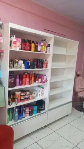 EXPOSITOR CM PRATELEIRA/GAVETA MDF NOVO