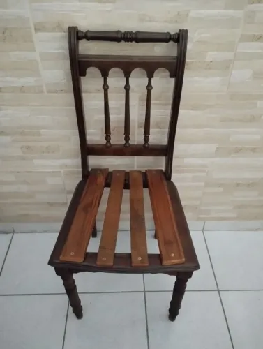 Cadeira antiga 