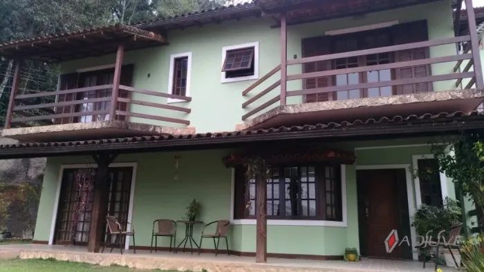 Casa à venda 5 Quartos, 2 Suites, 2 Vagas, 350M², Castelânea, Petrópolis - RJ