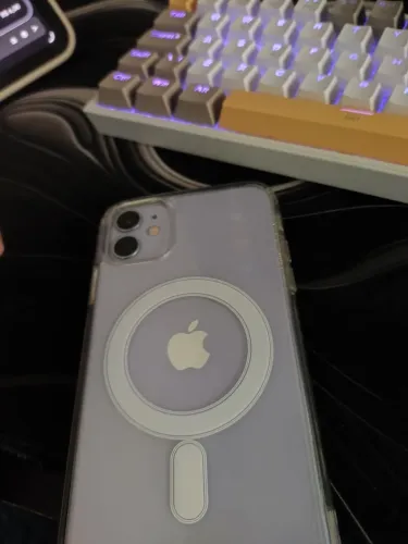 iPhone 11