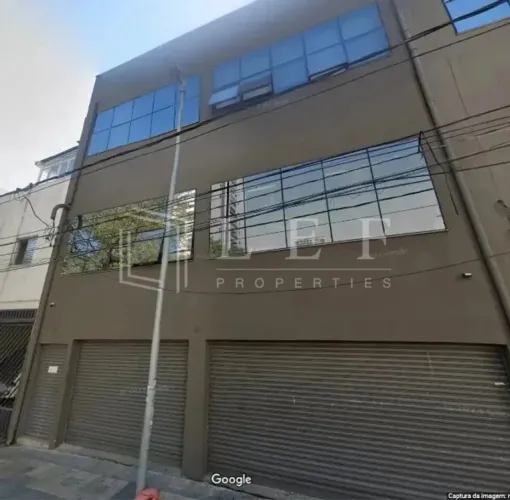 R Teodoro Sampaio, Pinheiros
